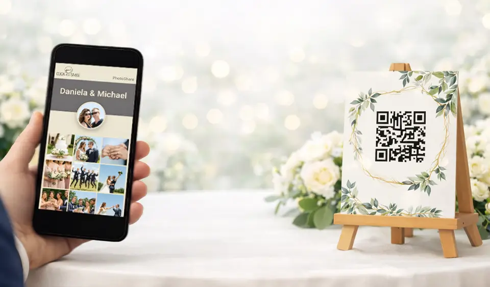 Hochzeitsfotos per QR-Code sammeln mit Smartphone-Galerie und QR-Code auf einem Hochzeitsschild